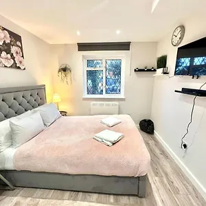 https://golden-residences.brighton-hotels-england.com