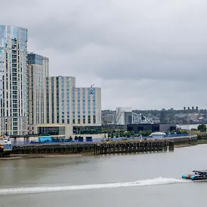https://nice-room-close-to-city231.cambridgehotelsuk.com